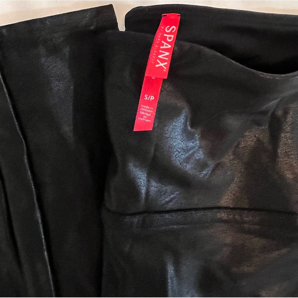 SPANX FAUX LEATHER LEGGINGS | barely worn!